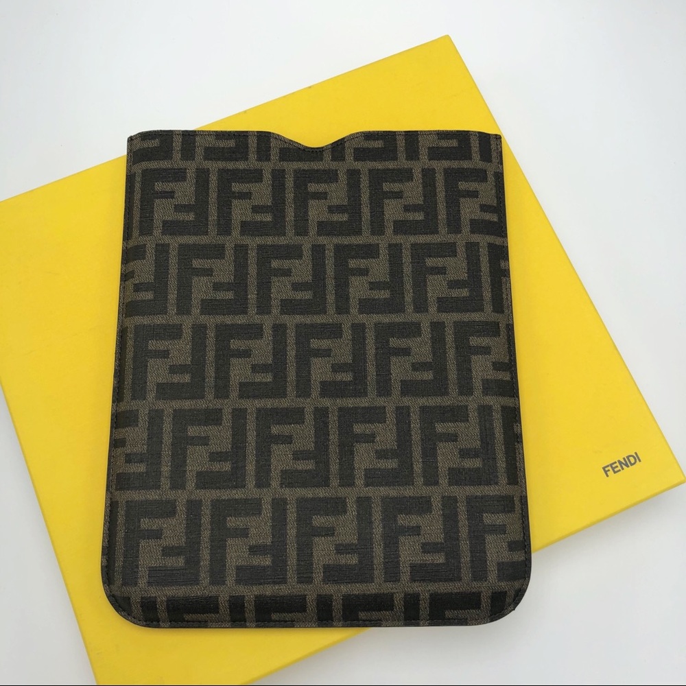 NEW with tags Authentic Fendi Leather Logo Tablet Ipad Case 10" x 8.25"